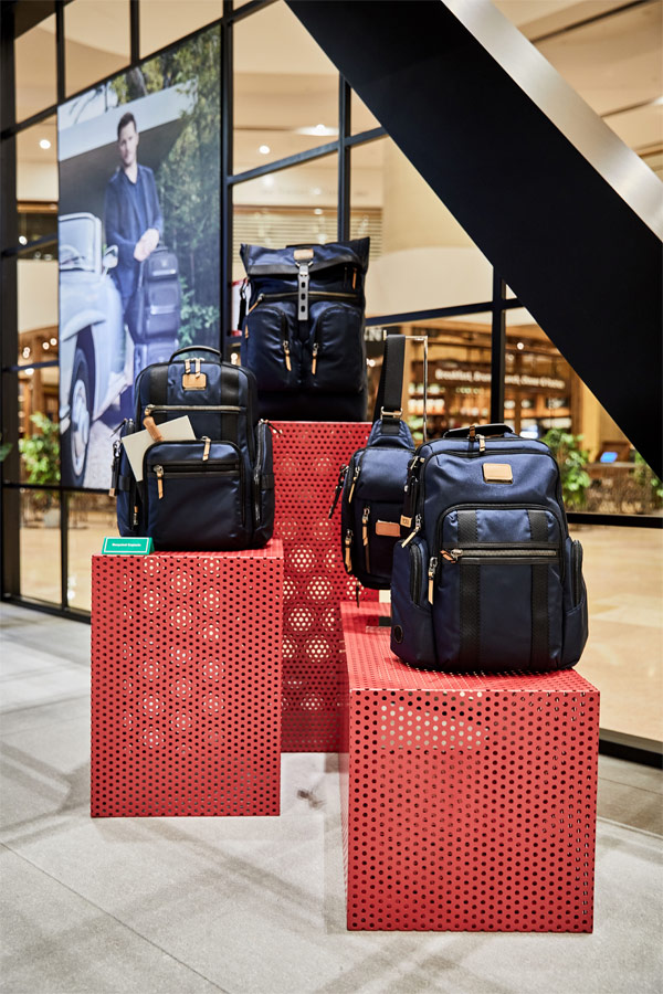tumi imm outlet